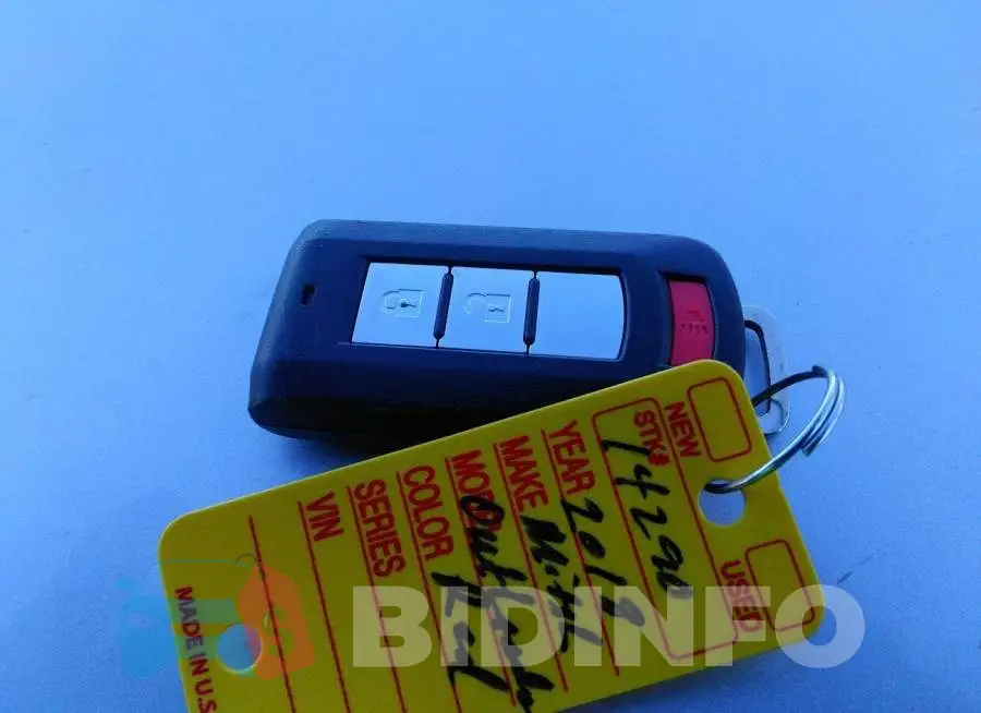 JA4AD3A33JZ040440 Photo# 11