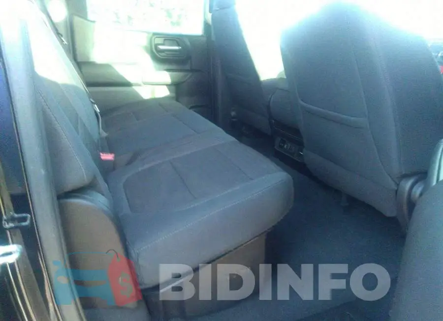 1GCPWCEDXLZ157027 Photo# 8