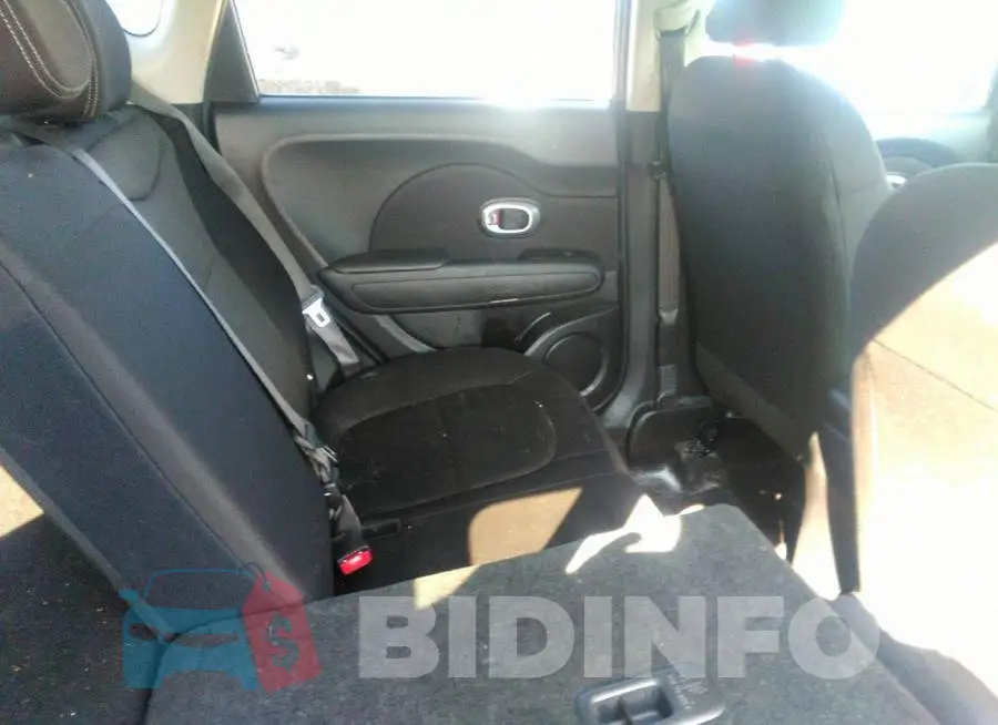 KNDJN2A26G7303044 Photo# 8