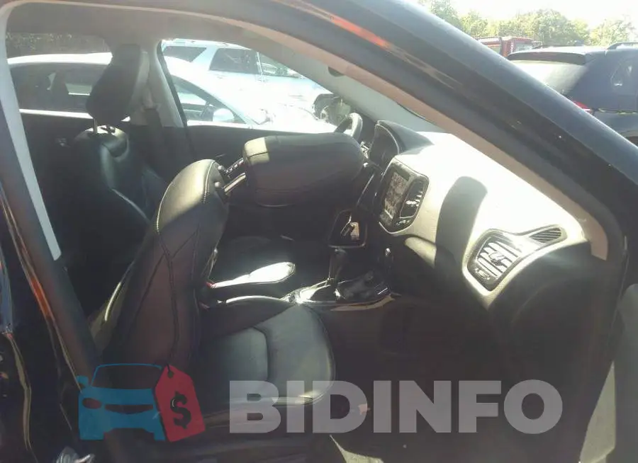 3C4NJDCB7KT599847 Photo# 5