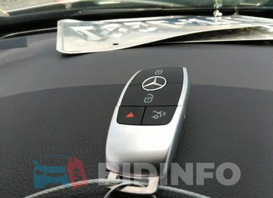 55SWF8DB9KU315269 Photo# 11