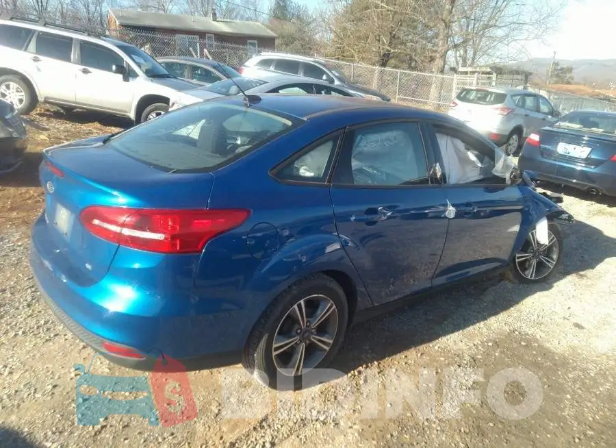 1FADP3F28JL227630 Photo# 4