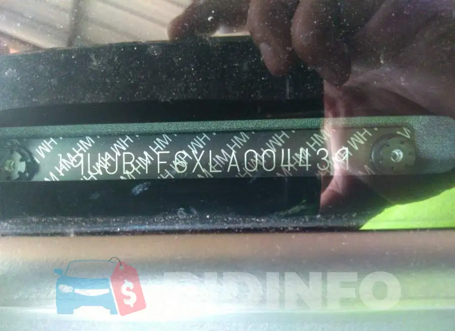 19UUB1F6XLA004439 Photo# 9