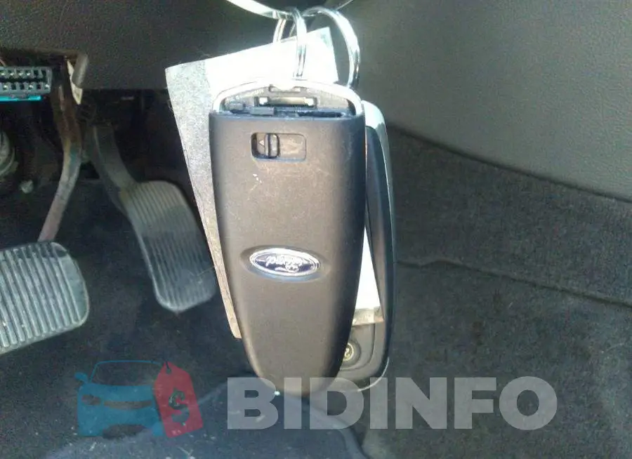 1FAHP2F88FG137765 Photo# 11