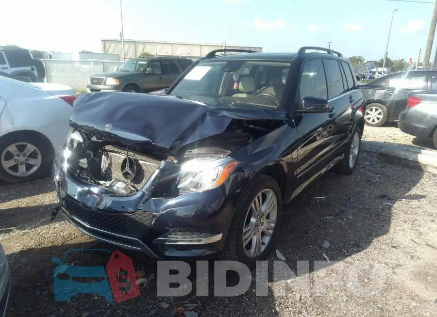WDCGG8JB1FG432373 Photo# 2
