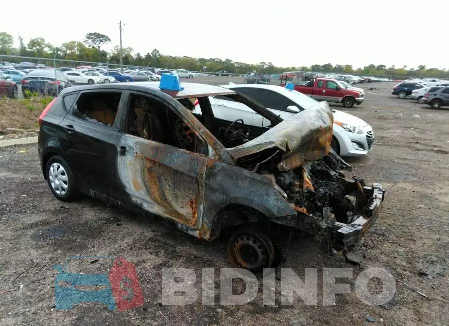 KMHCT5AE9GU241422 Photo# 1