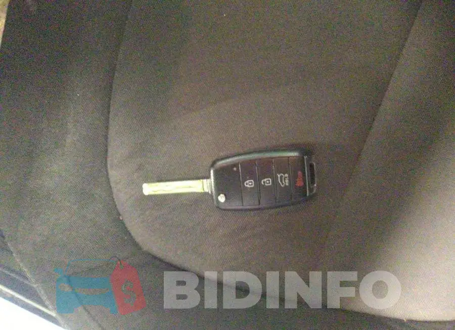 KNDJN2A27G7822250 Photo# 11