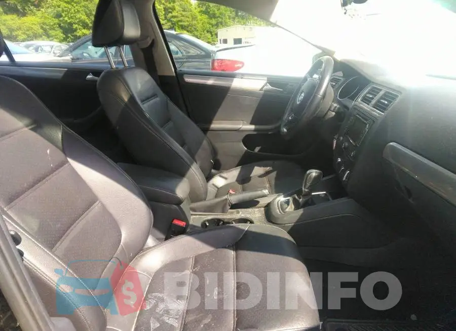 3VWD17AJ9FM400530 Photo# 5