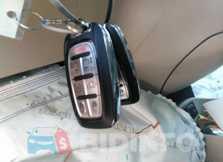 2C4RC1BG1MR598450 Photo# 11