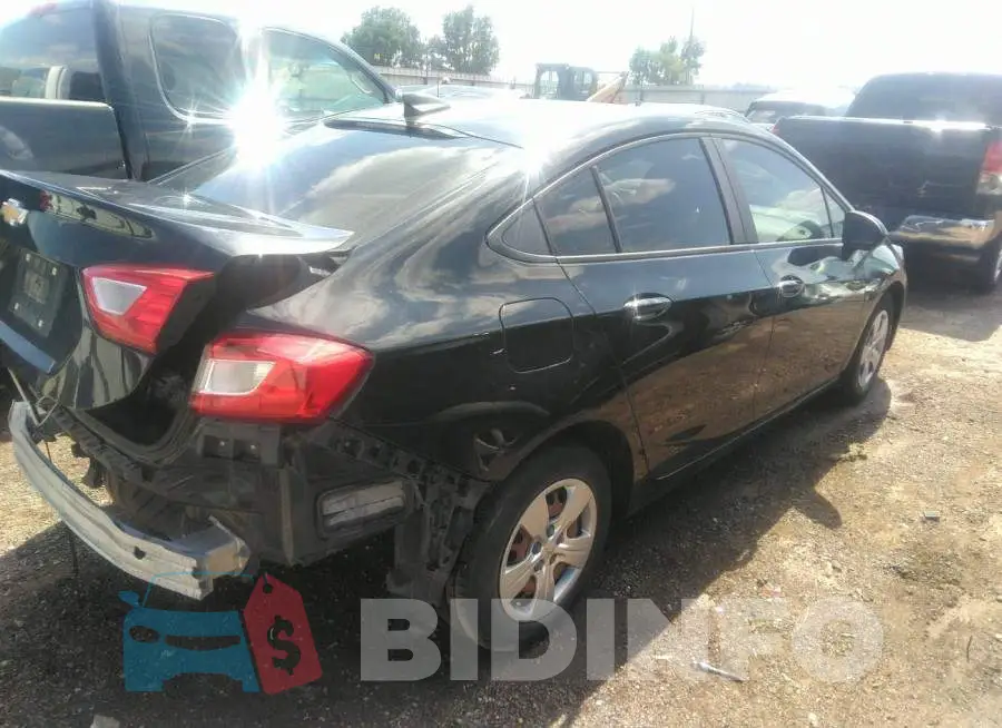 1G1BC5SMXJ7157128 Photo# 4