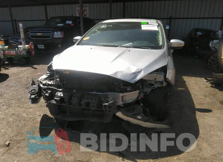 1FADP3F23GL284195 Photo# 6