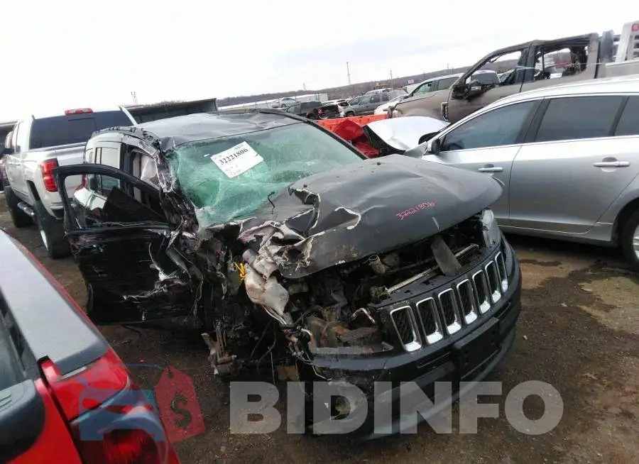 1C4NJCBA0HD123862 Photo# 1