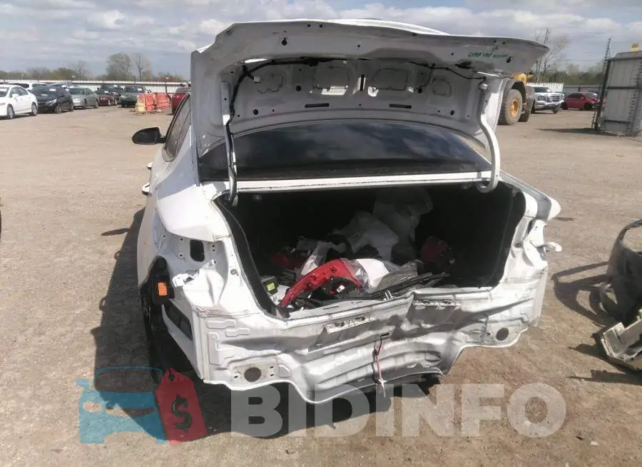 5XXGU4L38GG018237 Photo# 6