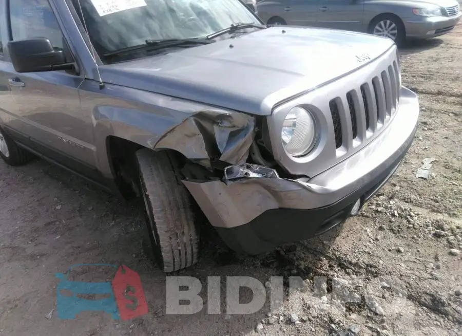 1C4NJRFB7GD692342 Photo# 6