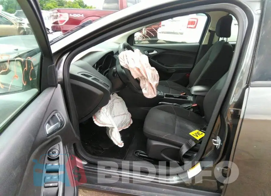 1FADP3F22FL289368 Photo# 5
