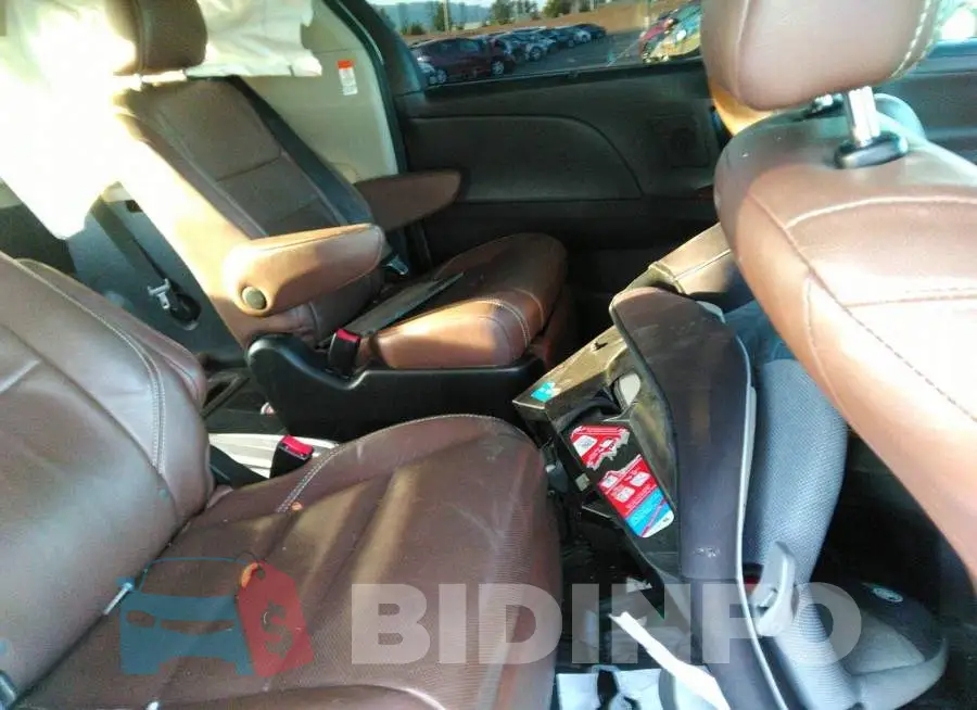 5TDYK3DC1FS679561 Photo# 8