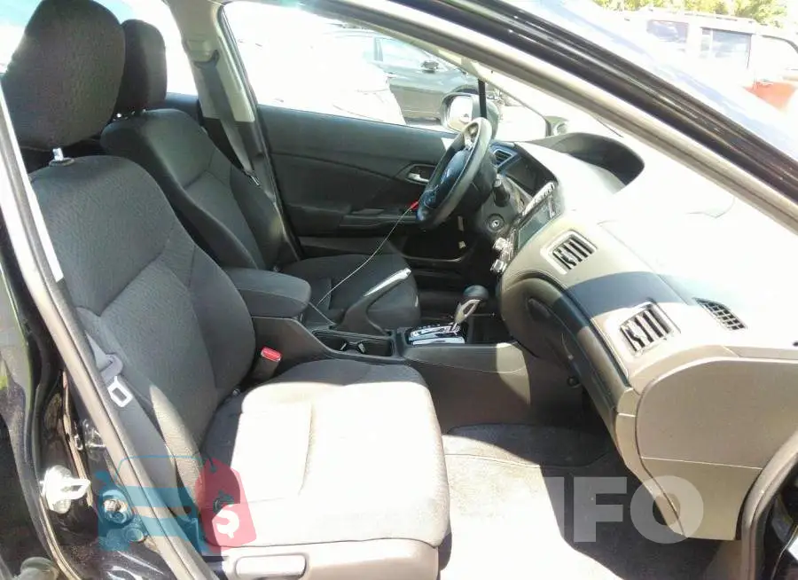 19XFB2F77FE101394 Photo# 5