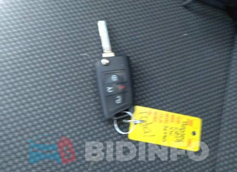 3VWCB7BU0KM224916 Photo# 11