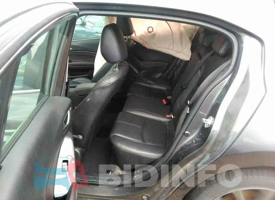 3MZBN1L36JM224214 Photo# 8