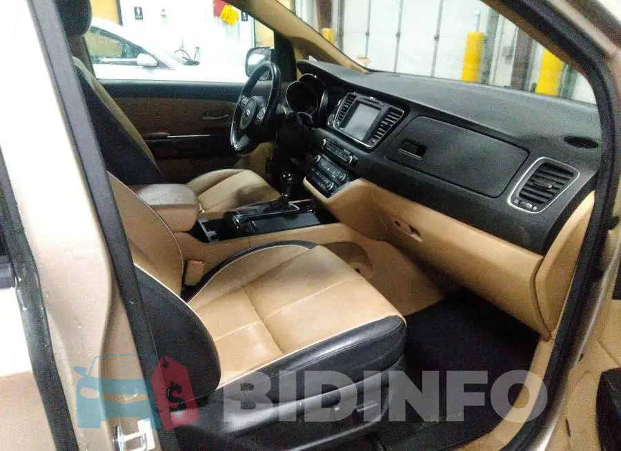KNDMC5C16F6060719 Photo# 5