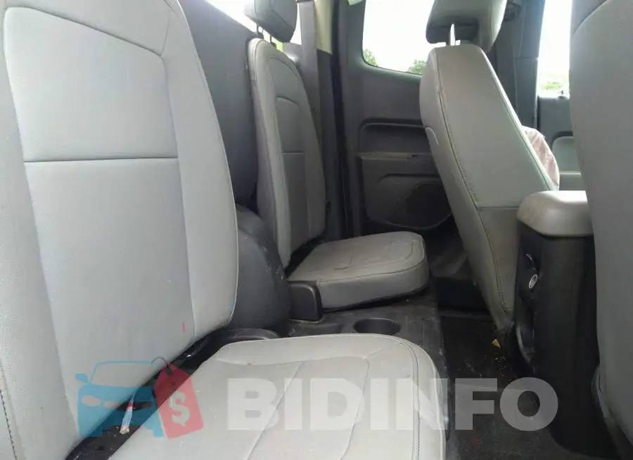 1GCHSAEA1F1150237 Photo# 8