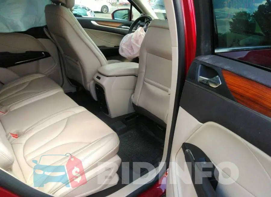 5LMCJ2D9XKUL44289 Photo# 8