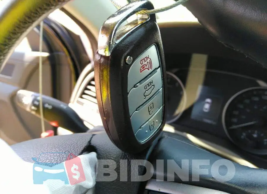KMHD84LFXHU182503 Photo# 11
