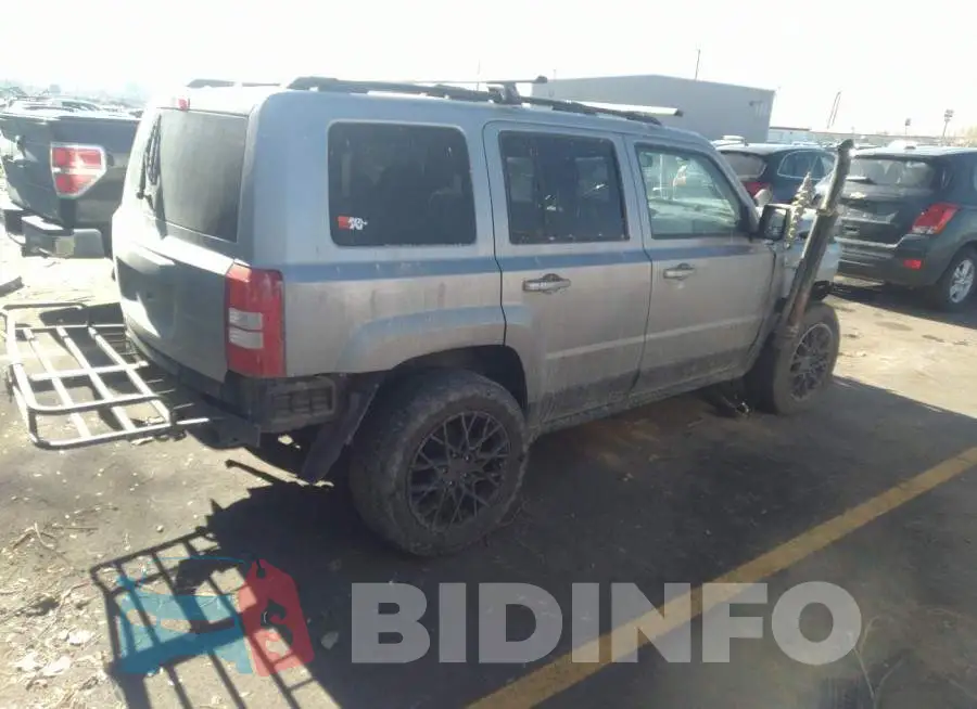 1C4NJPFB7HD182868 Photo# 4