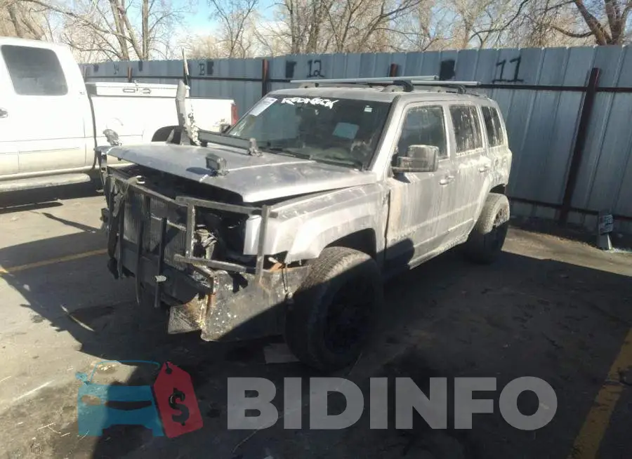 1C4NJPFB7HD182868 Photo# 2