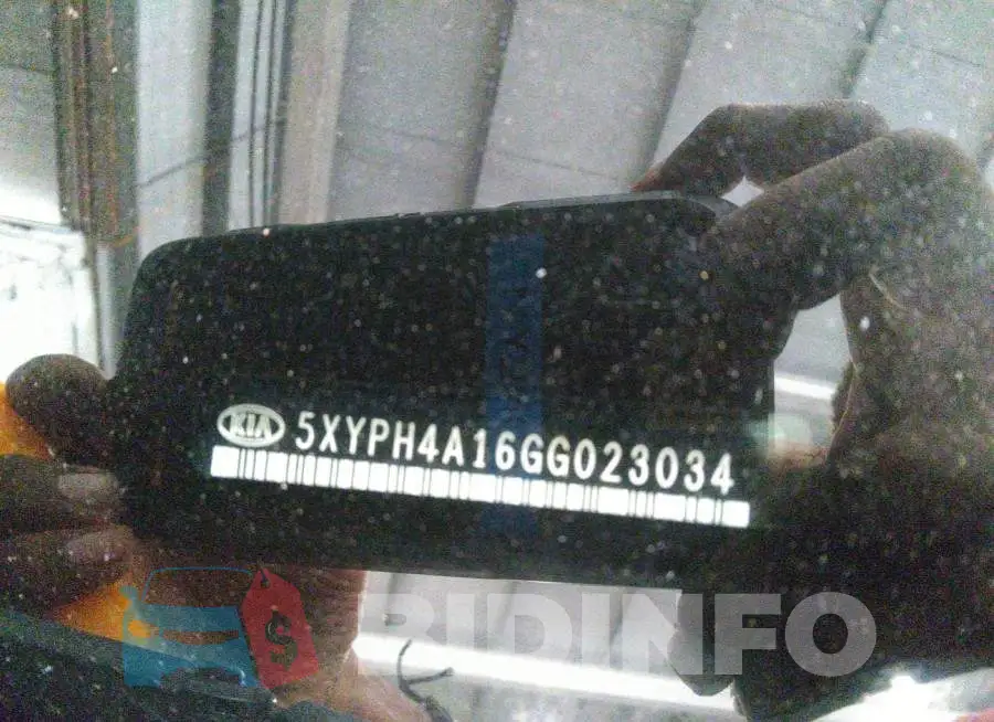 00YPH4A16GG023034 Photo# 9