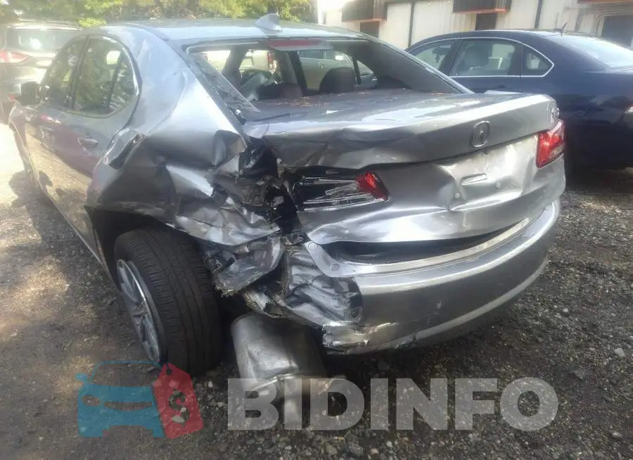 19UUB1F39JA002278 Photo# 6