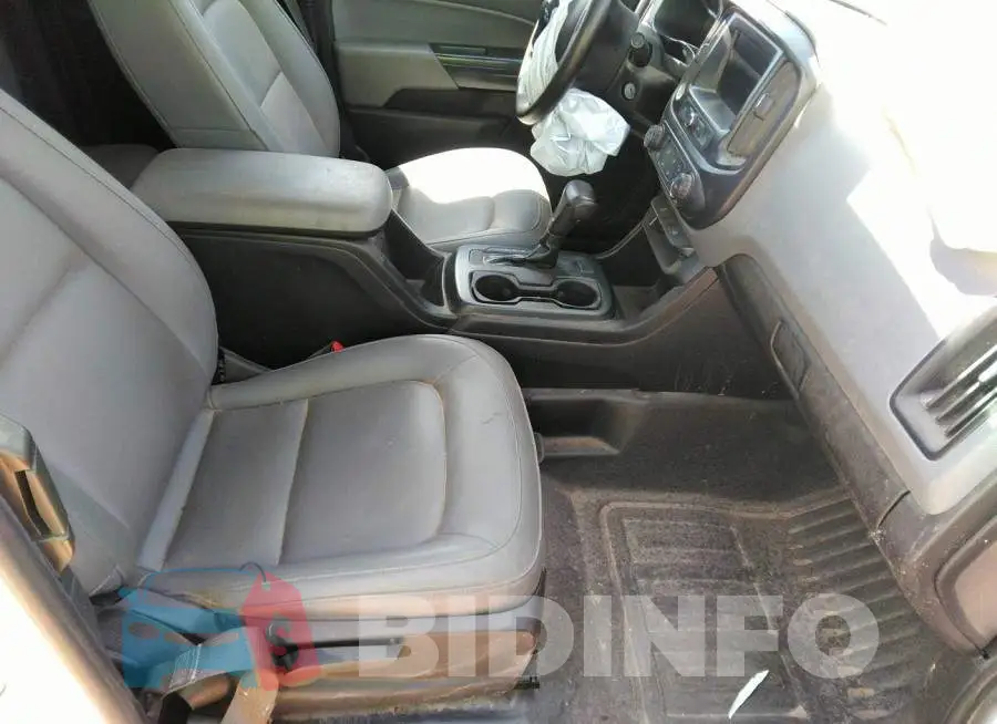 1GCHSBEA9L1123742 Photo# 5