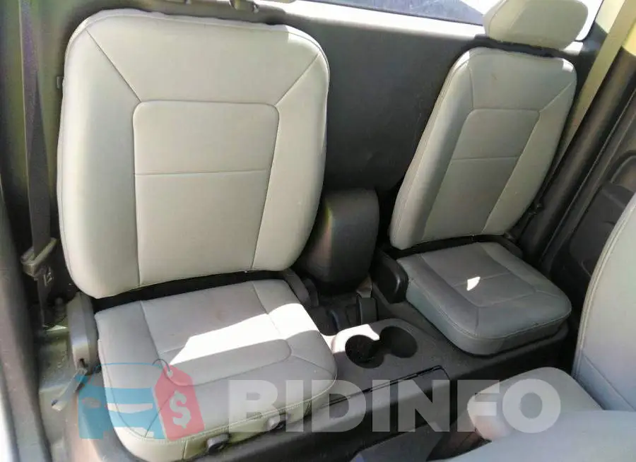 1GCHSBEA9L1123742 Photo# 8