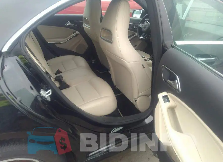 WDDSJ4EB7JN554220 Photo# 8