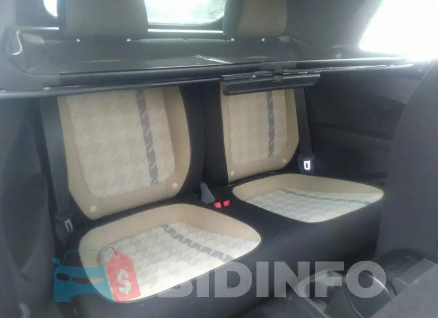 3VW5DAAT3JM503817 Photo# 8