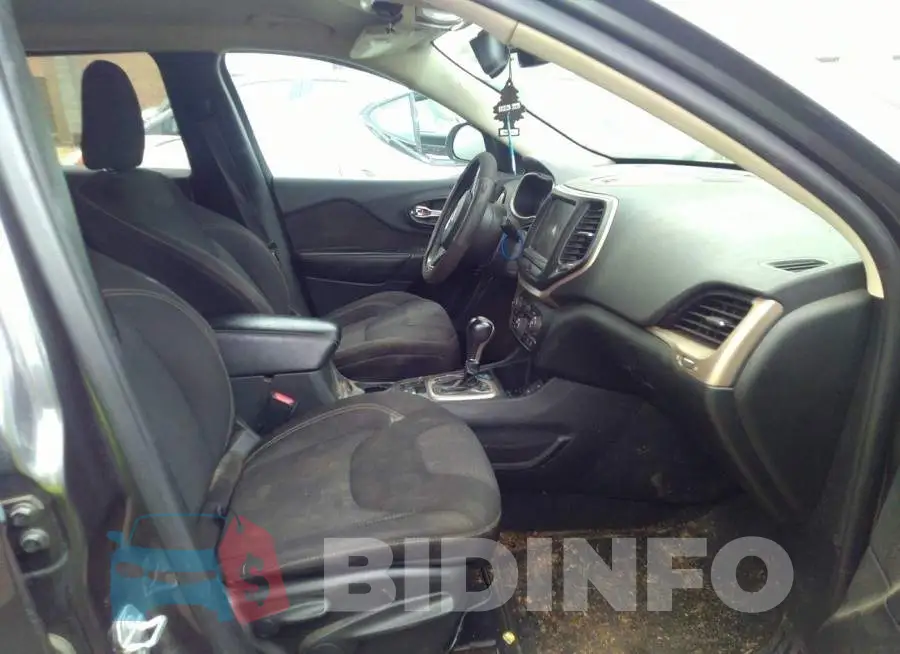 1C4PJLCSXFW601853 Photo# 5