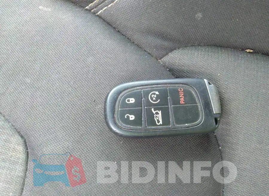 1C4PJLCSXFW601853 Photo# 11