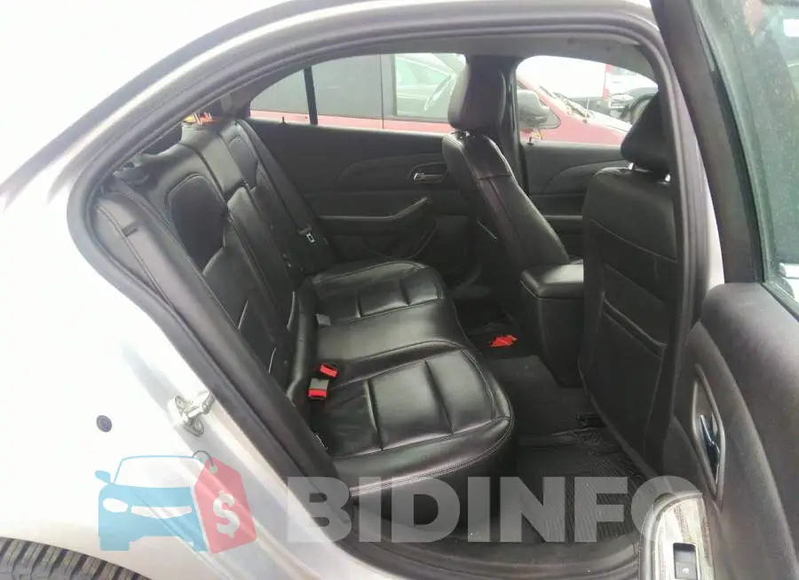 1G11E5SA3GF162066 Photo# 8