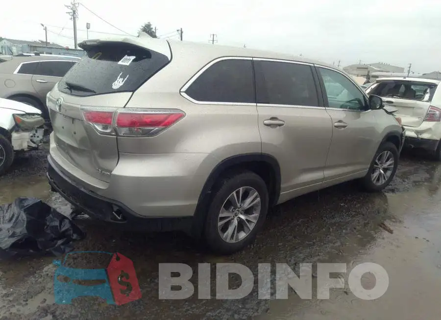 5TDBKRFH2GS325101 Photo# 4
