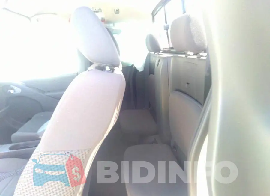 1N6BD0CT6JN737014 Photo# 8