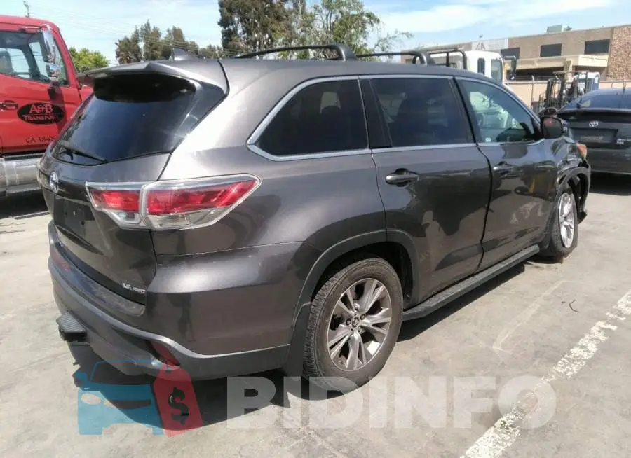 5TDBKRFH7GS303742 Photo# 4