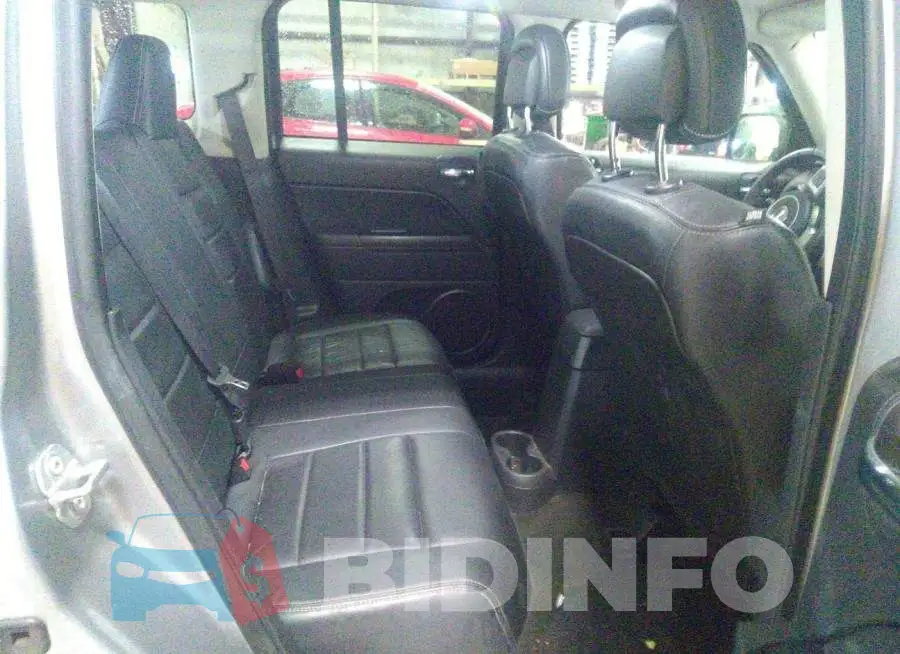 1C4NJPFA4GD699082 Photo# 8