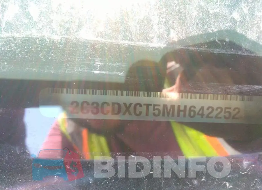 2C3CDXCT5MH642252 Photo# 9