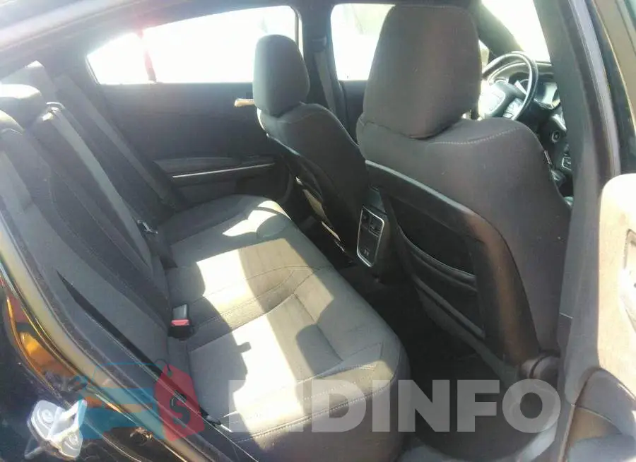 2C3CDXBG5KH724483 Photo# 8