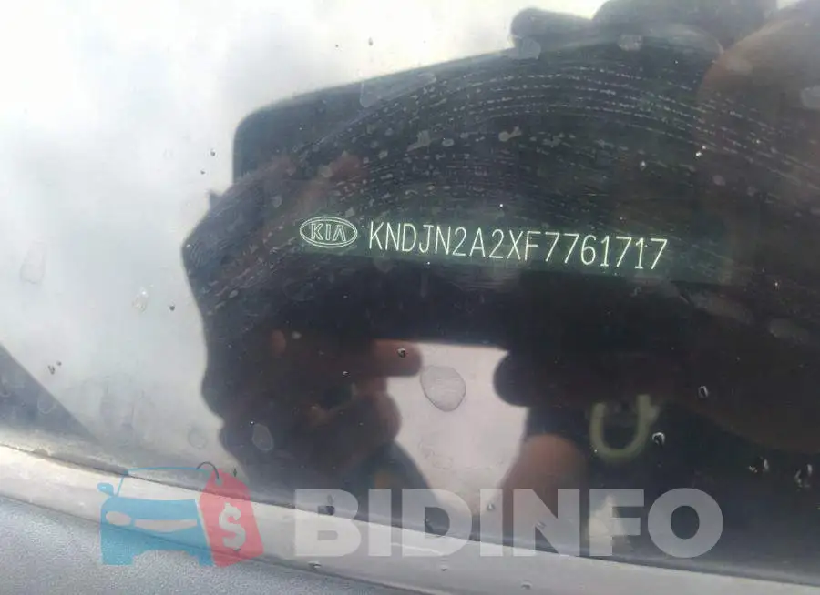 KNDJN2A2XF7761717 Photo# 9
