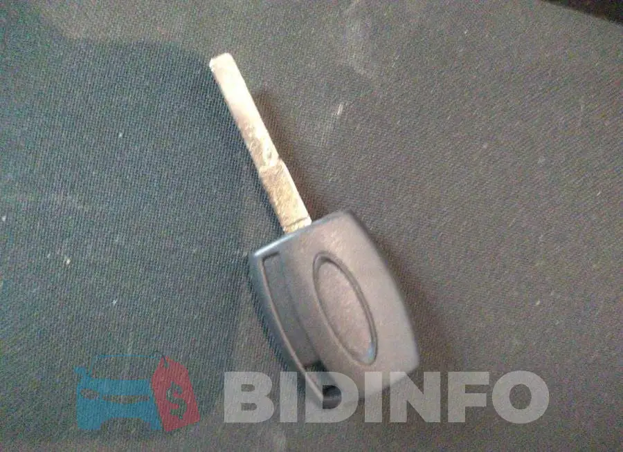 1FADP3M25JL240158 Photo# 11