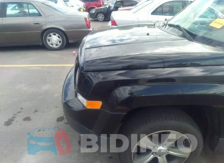 1C4NJRFB3GD523855 Photo# 6