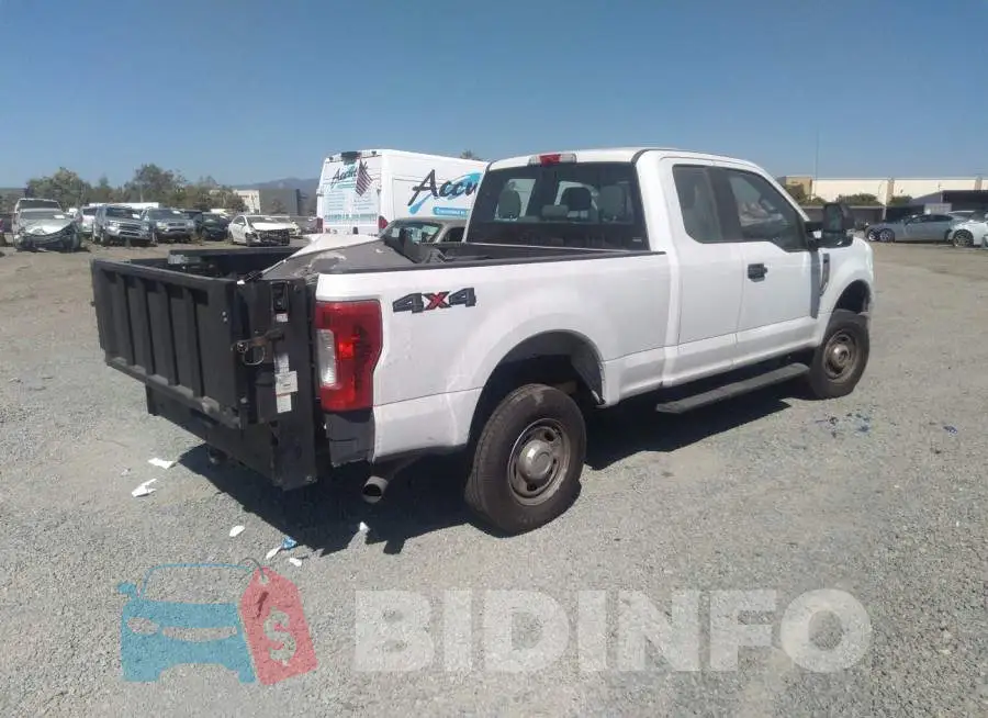 1FT7X2B63HEC58003 Photo# 4