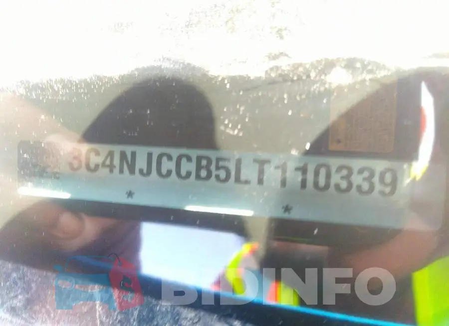 3C4NJCCB5LT110339 Photo# 9