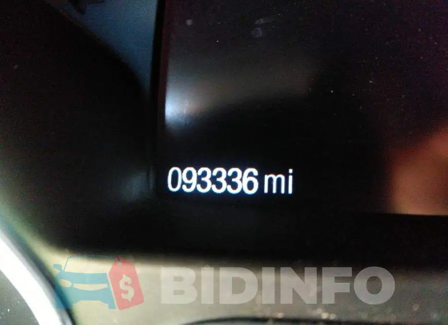 1FMCU9J9XJUA66662 Photo# 7